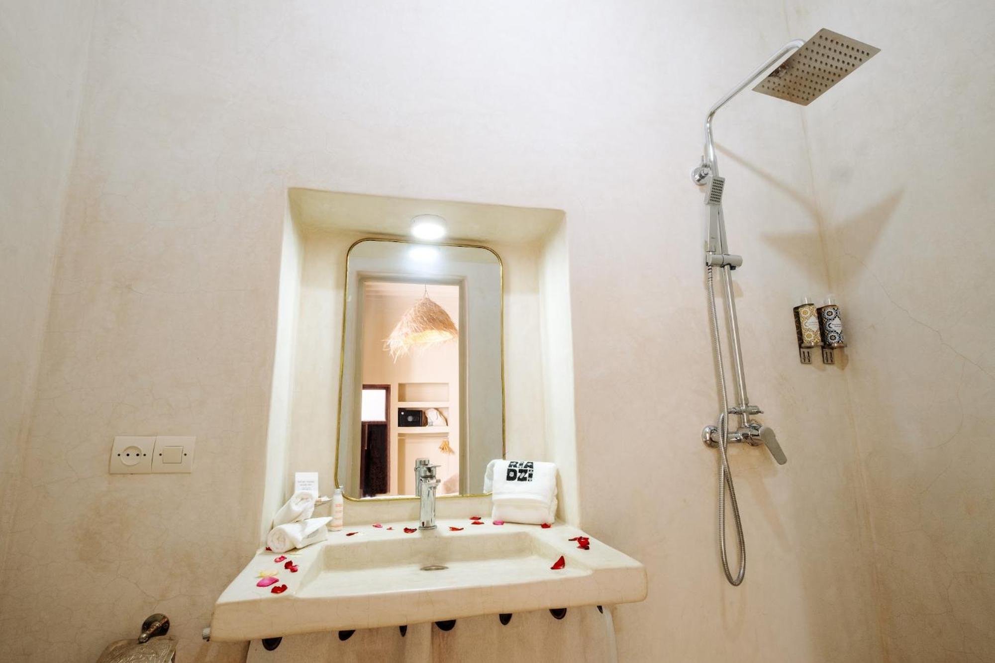 Riad Zi Marrakesh Bagian luar foto